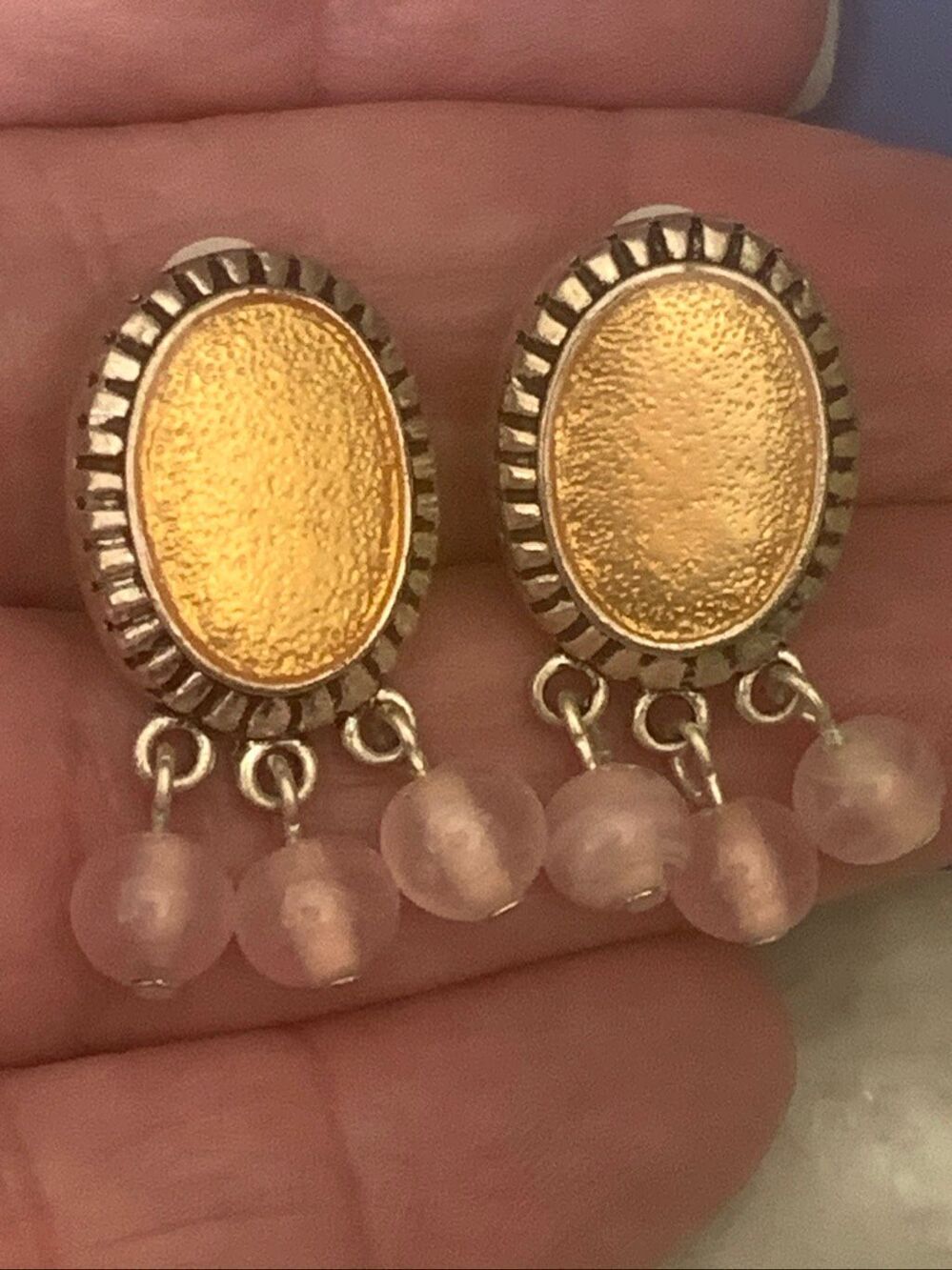 Unique Vintage Yellow Gold Tone Clip/on Earrings #1950’s